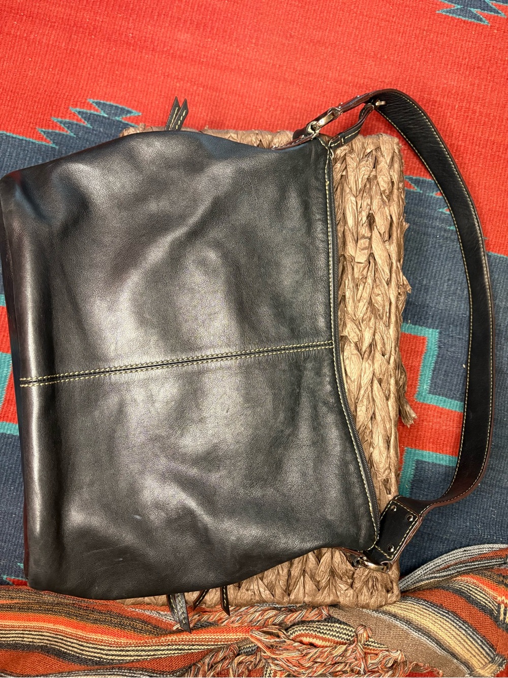Tignanello Black Shoulder Bag- Multi-Pocket Shoulder Bag - Picture 15 of 15